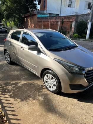 HYUNDAI HB20 1.0 COMFORT PLUS 12V TURBO FLEX 4P MANUAL